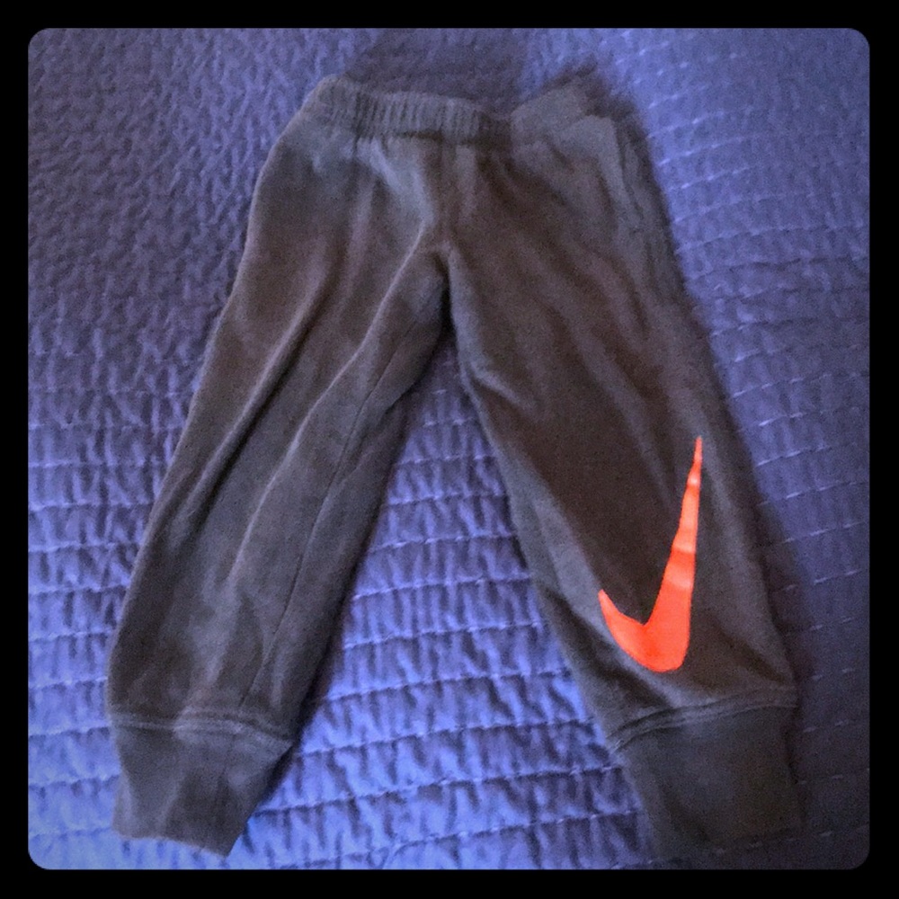 Boys Nike sweatpants
